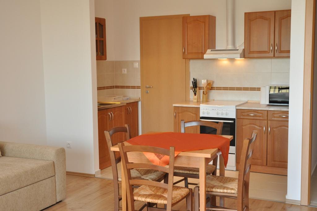 Tisza Palota Apartmanok Szegedin Zimmer foto
