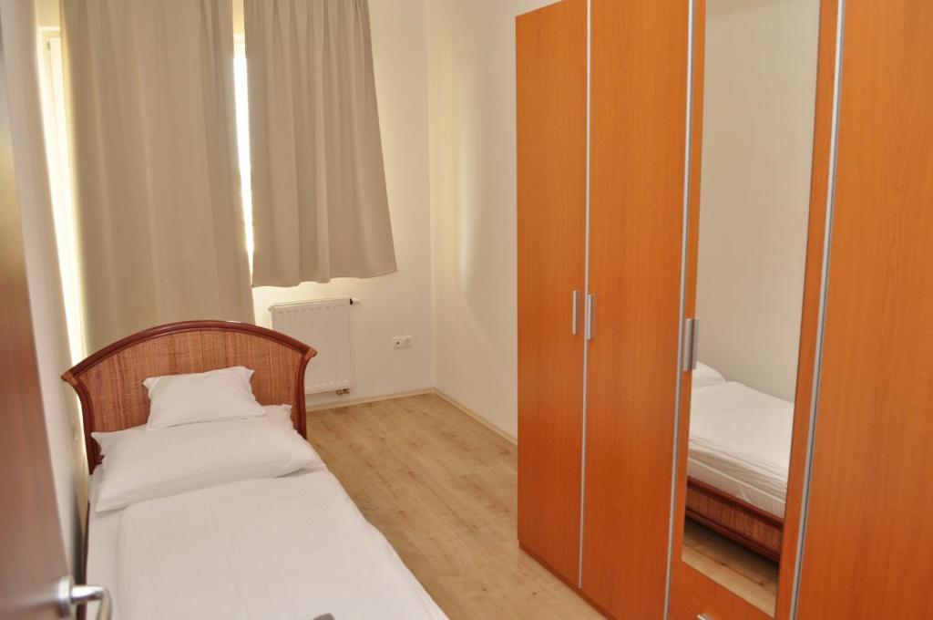 Tisza Palota Apartmanok Szegedin Zimmer foto