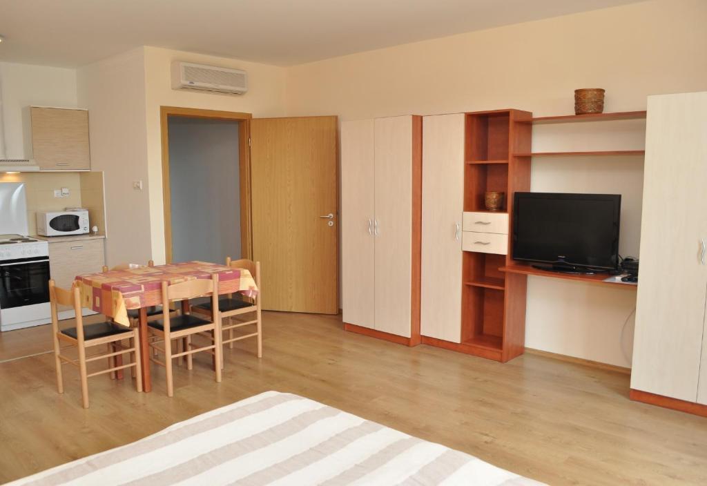 Tisza Palota Apartmanok Szegedin Zimmer foto